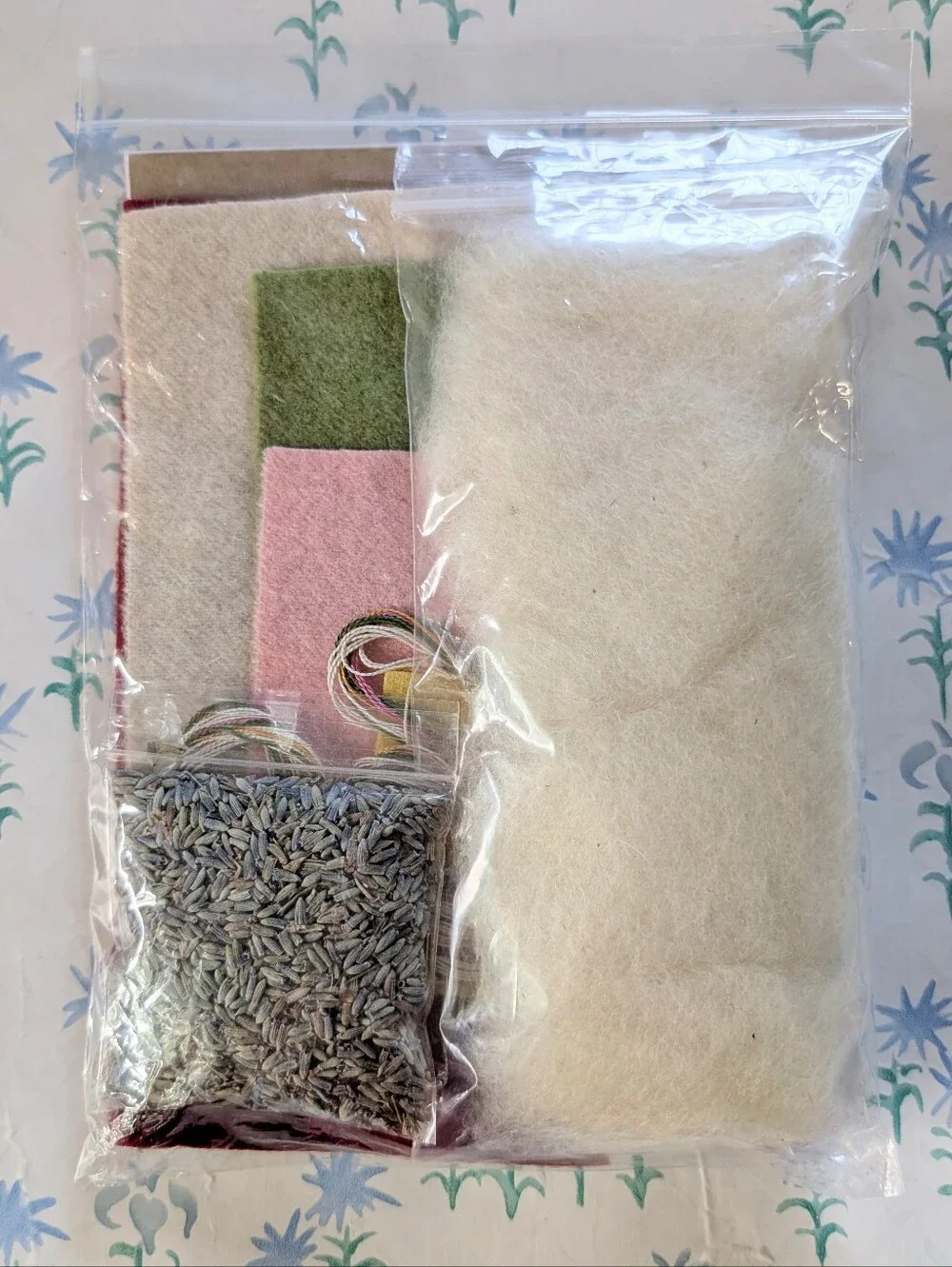 Bird Brain Designs Lacey Heart Pin Cushion Sachet Kit NEW Primitive Felt Floral